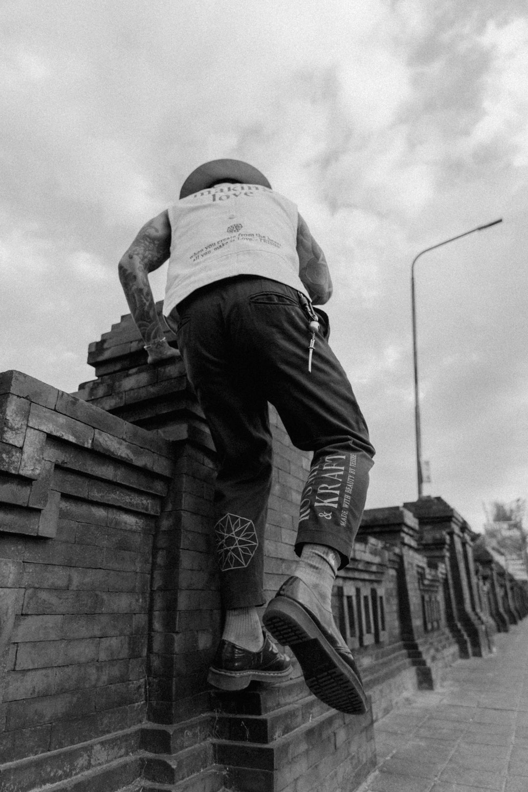 Making Love - Desert Vest - White Canvas -Gold