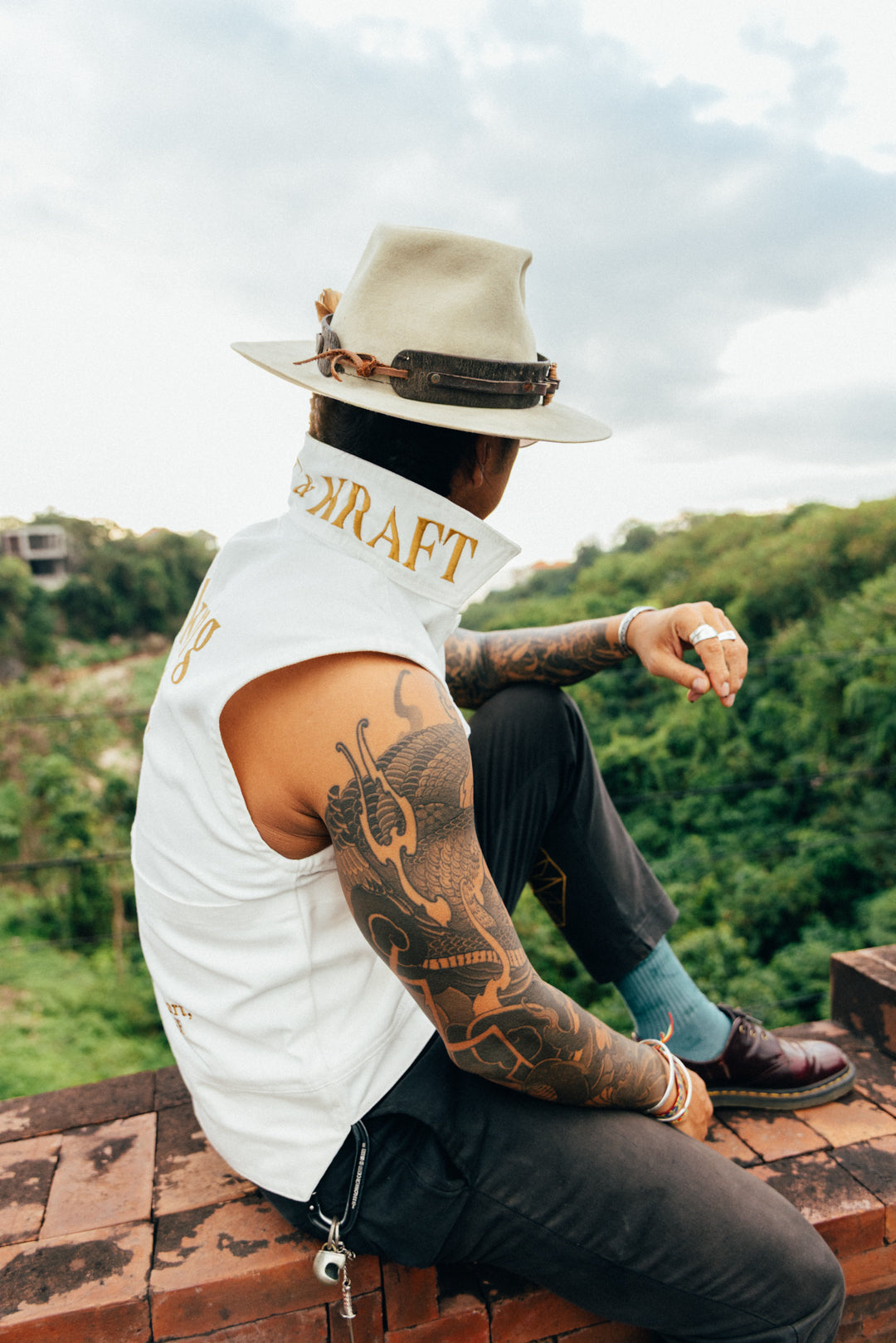 Making Love - Desert Vest - White Canvas -Gold