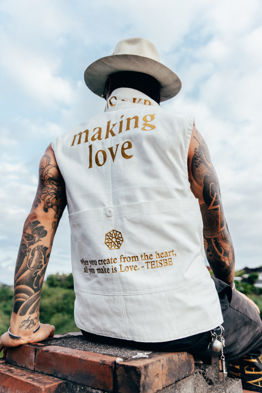 Making Love - Desert Vest - White Canvas -Gold